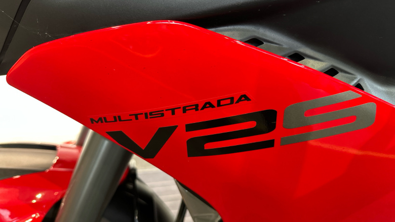 Ducati Multistrada V2 S Red (25MY)